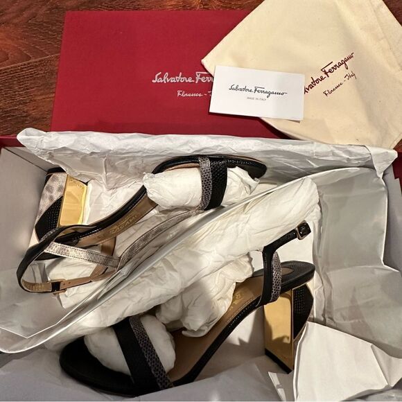 Salvatore Ferragamo strappy Leather Ankle Strap Sandals 37,5 (7,5) and 37 (7) - Picture 12 of 13